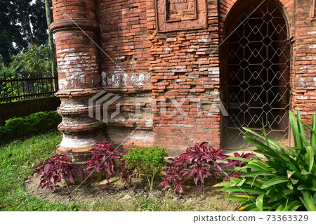 孟加拉國達卡古城，Sional Gao，歷史悠久的戈爾迪·莫斯吉特，一座舊磚建築 73363329