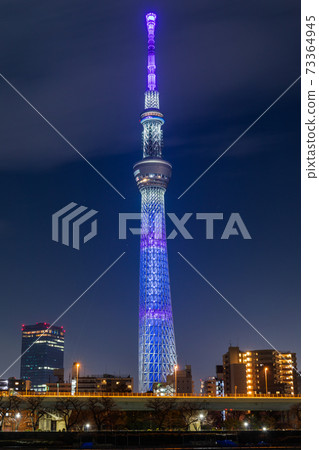 Tokyo Sky Tree "Confront the new coronavirus infection and overcome it together" Light up 73364945