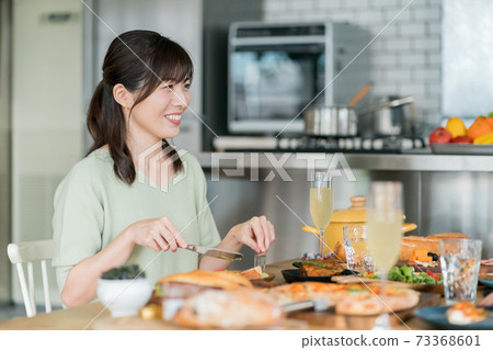 Home party housewife Home party housewife 73368601
