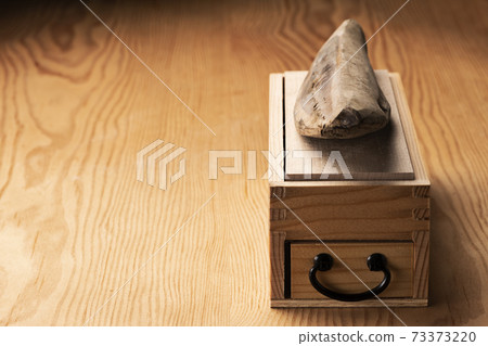 Kezuriki and dried bonito shaving machine Kezuriki and dried bonito shaving machine 73373220