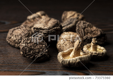 Dried shiitake mushroom donko from Oita prefecture Dried shiitake mushroom donko from Oita prefecture 73373360