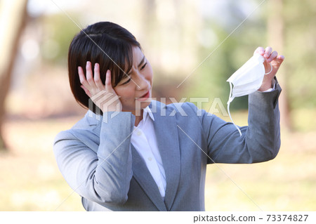 面具破損的女人 面具破損的女人 73374827