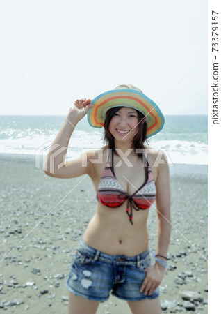 海邊泳裝女 海邊泳裝女 73379157