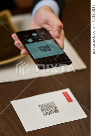 Using personal devices for getting access to restaurant menu Using personal devices for getting access to restaurant menu 73380835