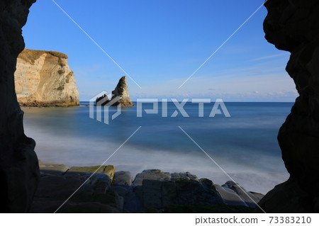 冬季大浪月亮海岸 冬季大浪月亮海岸 73383210