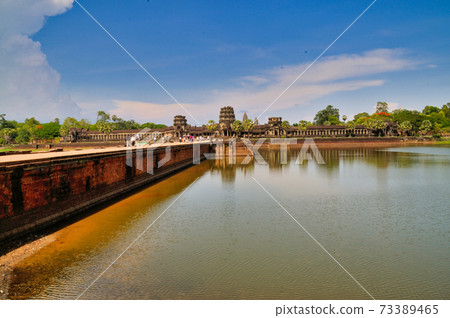 通往柬埔寨吳哥窟的路 73389465