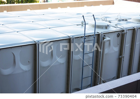Receiving tank 73390404
