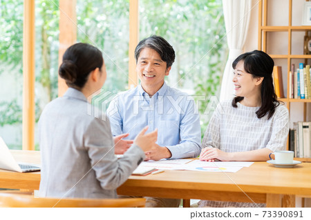 Middle couple to consult 73390891