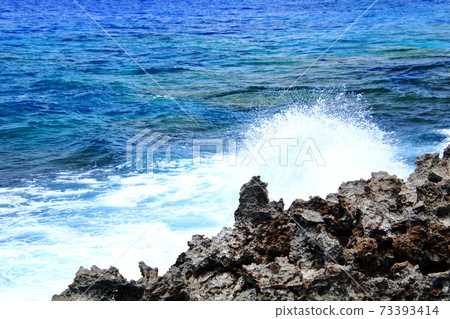 沖繩的波濤洶湧 沖繩的波濤洶湧 73393414