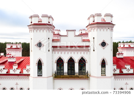 Puslovsky Palace. Autumn Kossovsky Castle in Belarus Puslovsky Palace. Autumn Kossovsky Castle in Belarus 73394906