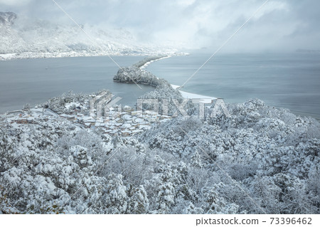 Amanohashidate, Kyoto Prefecture Snow scene Amanohashidate, Kyoto Prefecture Snow scene 73396462