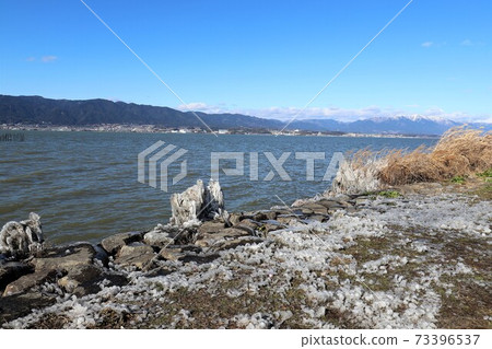 Spray ice of Lake Biwa 73396537