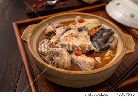 Sesame oil chicken sesame oil chicken soup Taiwanese food sesame oil chicken soup ごま油チキンスープ 73397689
