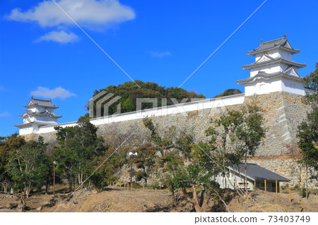 [Hyogo Prefecture] Akashi Castle under fine weather (Hitsuji and Tatsumi turrets) 73403749