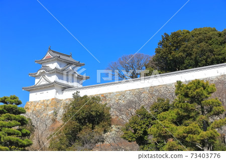 [Hyogo Prefecture] Akashi Castle under fine weather (Akashi Castle) 73403776