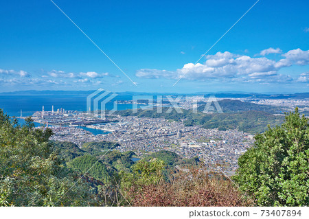 [Overlooking Kainan City from the Forest Park Ame no Mori Observatory] Yamada, Kainan City, Wakayama Prefecture 73407894