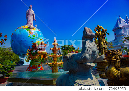Suitien公園的Shaka Nyorai雕像站在地球上的石頭雕像[越南圖片] 73408053
