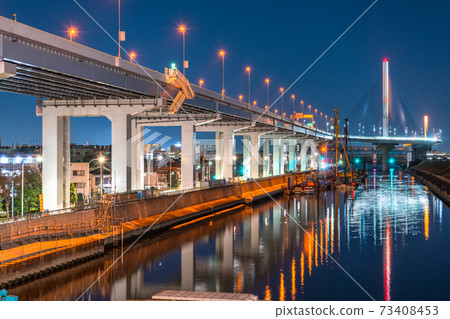 《東京》首都高速公路夜景,中央環路 《東京》首都高速公路夜景,中央環路 73408453