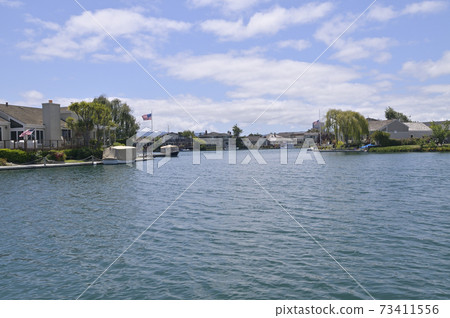 Planned Residential Area in America: Foster City Cityscape 73411556