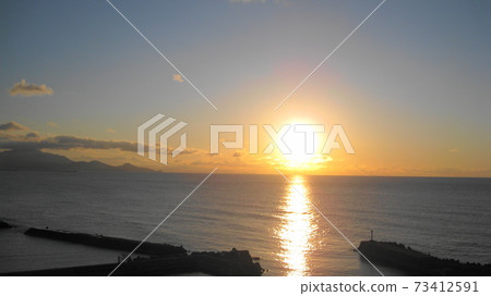 Sunset over the Sea of Japan at Cape Shiiya, Kashiwazaki 73412591