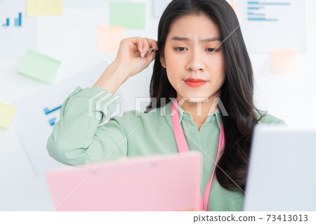 Business woman Business woman 73413013