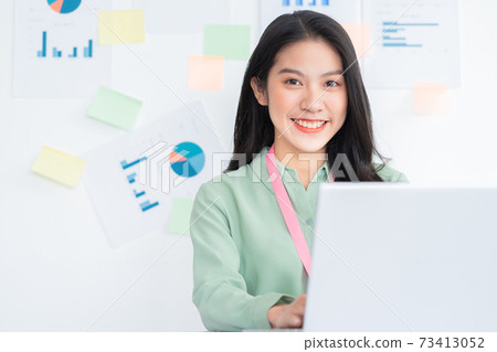 Business woman Business woman 73413052