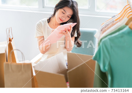 Woman, online business 73413164