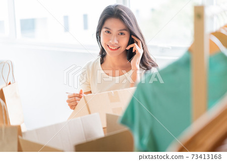 Woman, online business 73413168