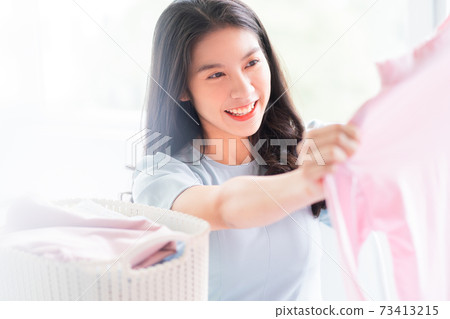 Woman, housewife Woman, housewife 73413215