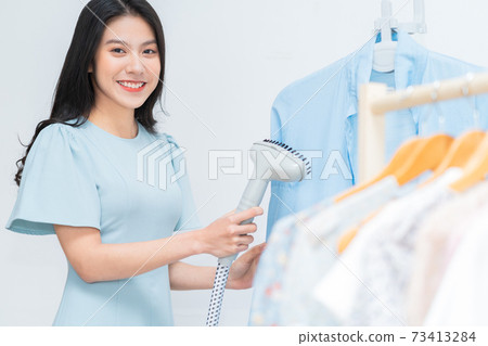 Woman, housewife Woman, housewife 73413284