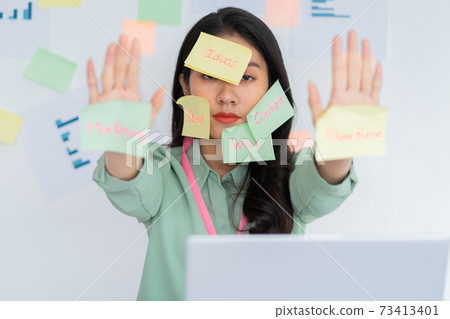 Business woman 73413401