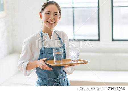 Cafe clerk Cafe clerk 73414038