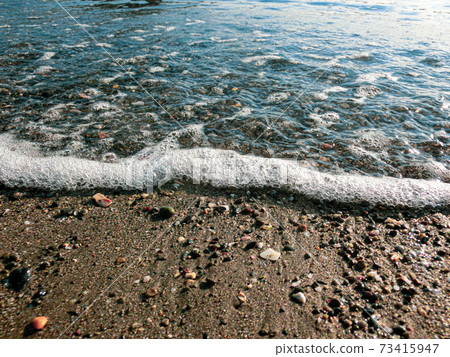 輕輕地衝動波浪 73415947