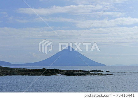 從鹿兒島縣神戶神宮看到的海夢岳 73416441