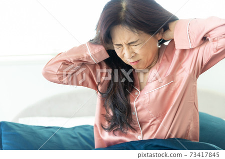 一個受傷的女人 73417845