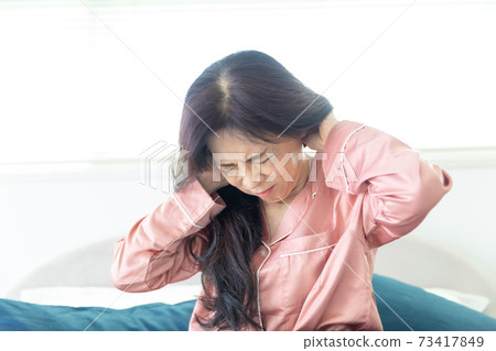 一個受傷的女人 73417849