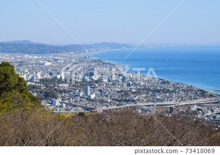 The city of Odawara seen from Ishigakiyama Castle 73418069