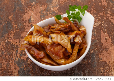 Pork ear snack 73420855