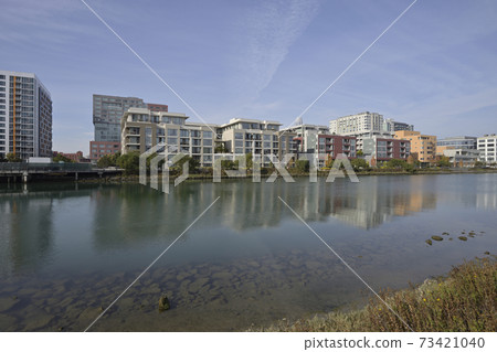 East San Francisco Waterfront Redevelopment: Mission Bay 73421040