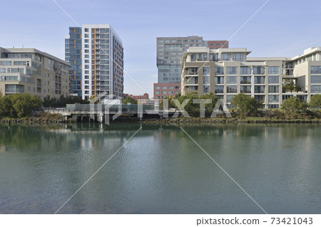 舊金山東部的濱水區重建：米申灣 73421043