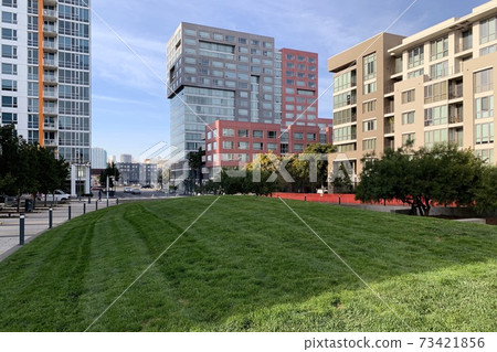 舊金山東部的濱水區重建：米申灣 73421856