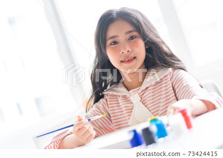 Kid drawing 73424415