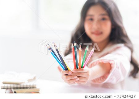 Kid studying Kid studying 73424427