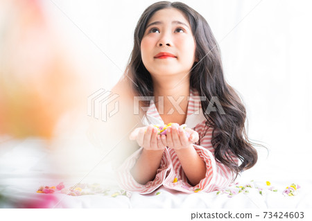 Kid portrait 73424603