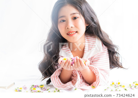 Kid portrait Kid portrait 73424624