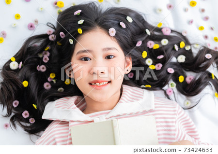 Kid portrait 73424633