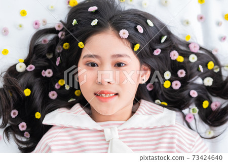 Kid portrait Kid portrait 73424640