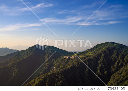 夏天的黎明,天神大平和田ji嶺(谷川岳) 夏天的黎明,天神大平和田ji嶺(谷川岳) 73425405