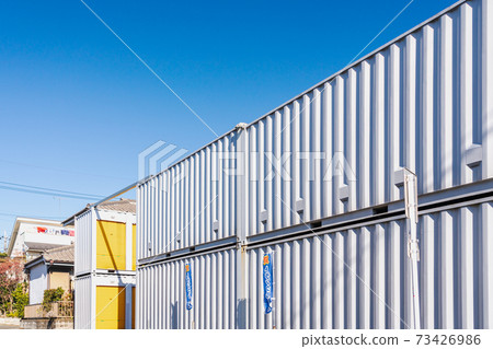 Rental container 73426986