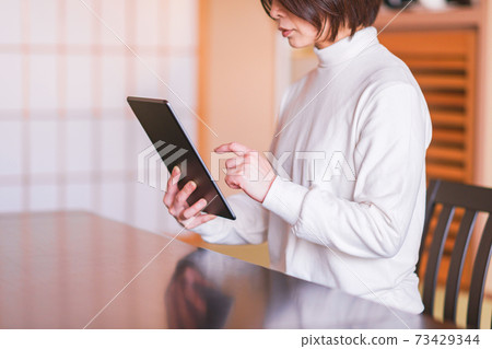 日式房間、女性、日式、平板電腦、iPad 73429344